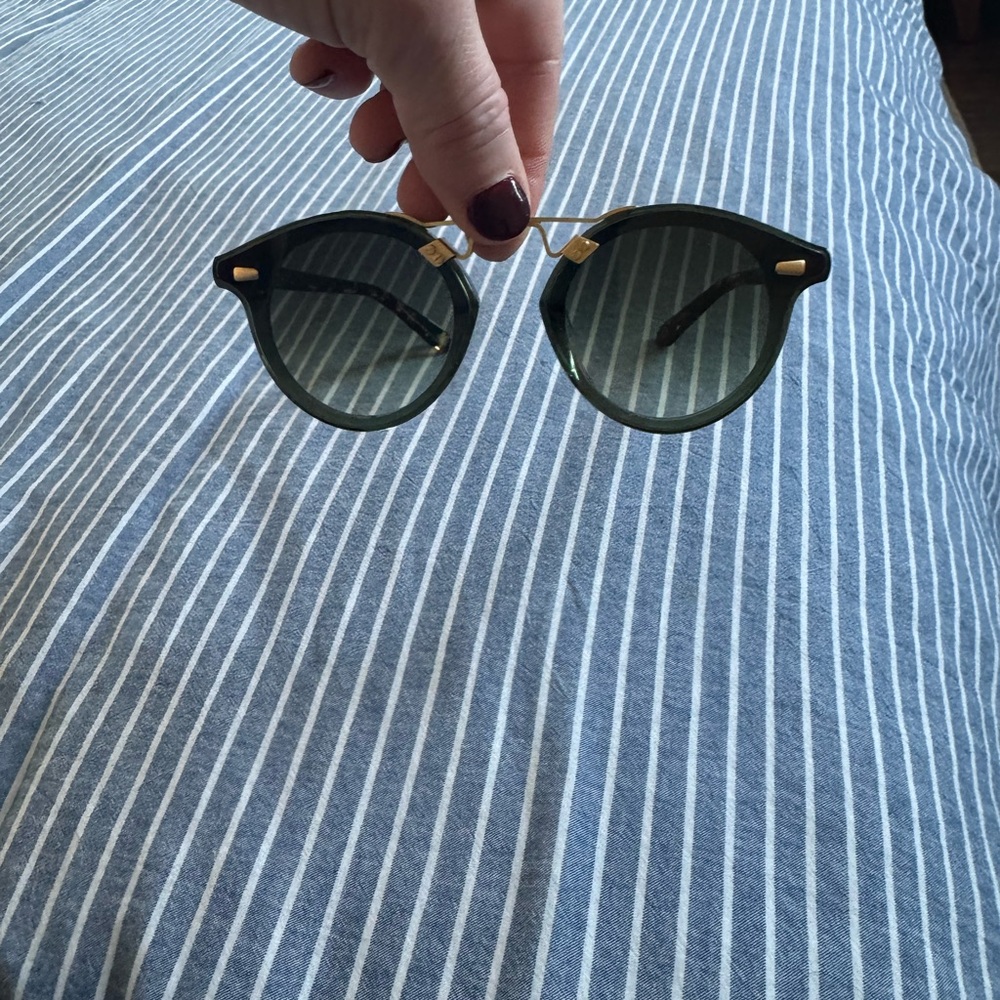 KREWE Stylish Green and Gold Glasses